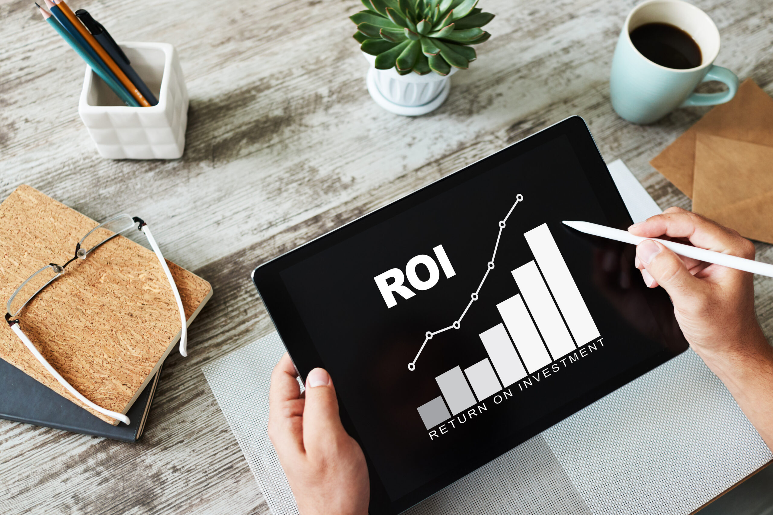 ROI, Return on investment, Business and financial concept.